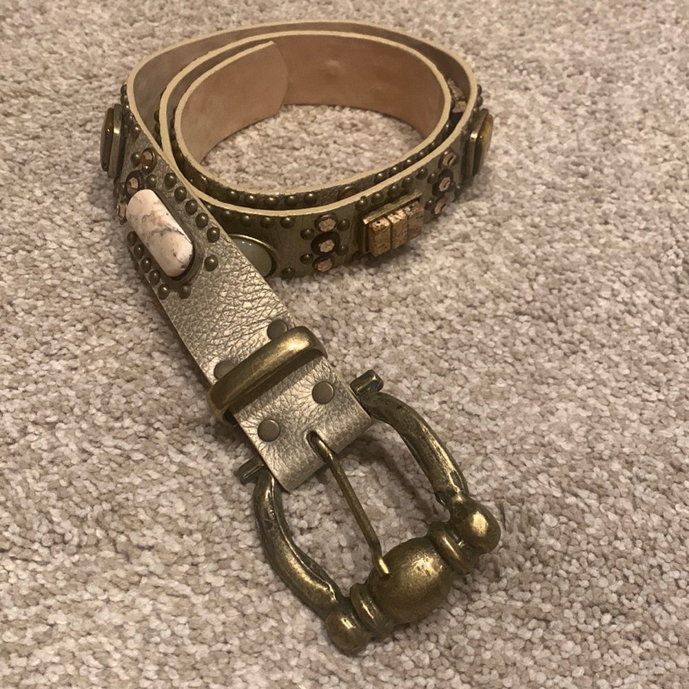 Leatherock Tan and brown earth tones belt.